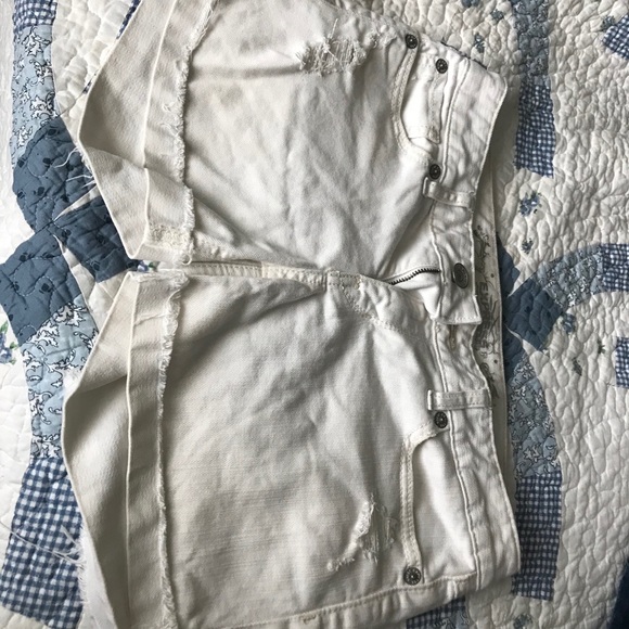 ▪️Distressed Booty Shorts▪️ - Picture 1 of 6